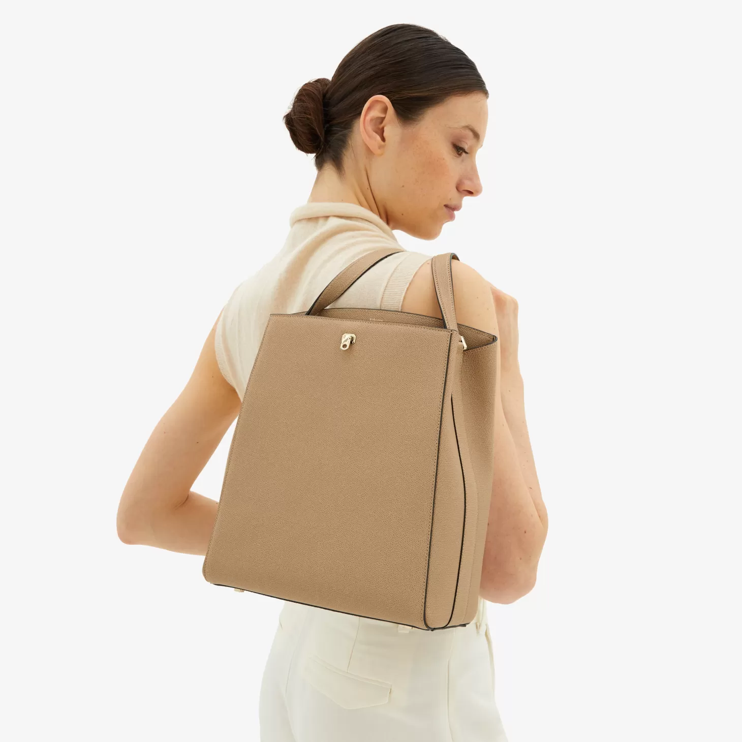 Brera shoulder bag | Valextra Shop