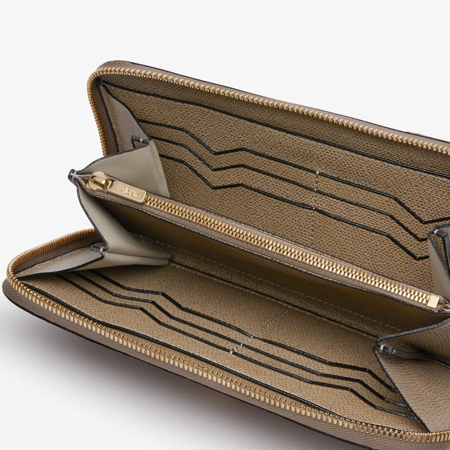Classic Zip Purse | Valextra Sale