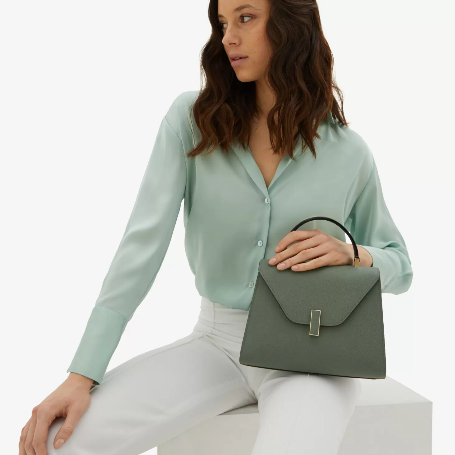 Iside Top handle medium bag | Valextra Outlet