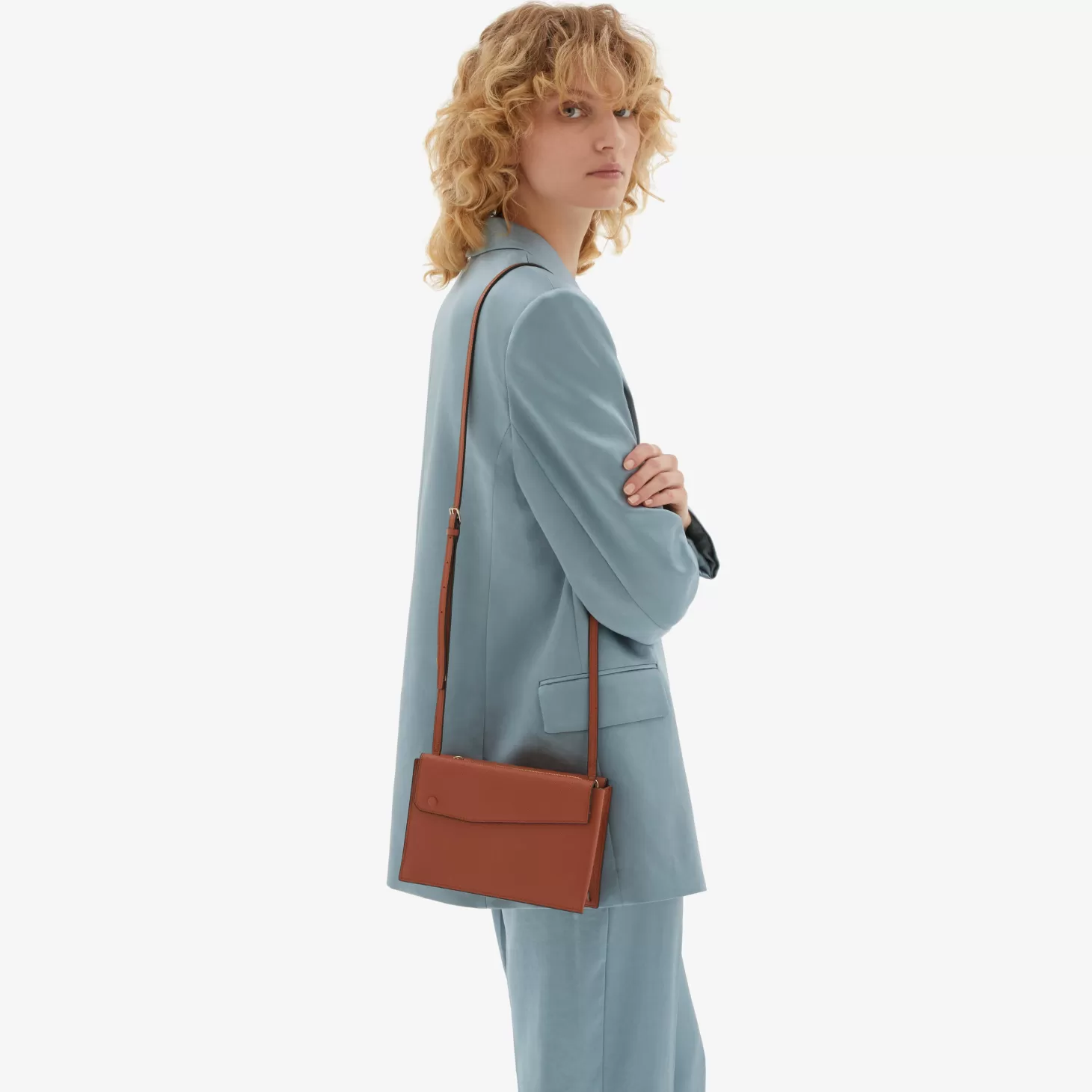 Pocket Slim Crossbody Bag | Valextra Store