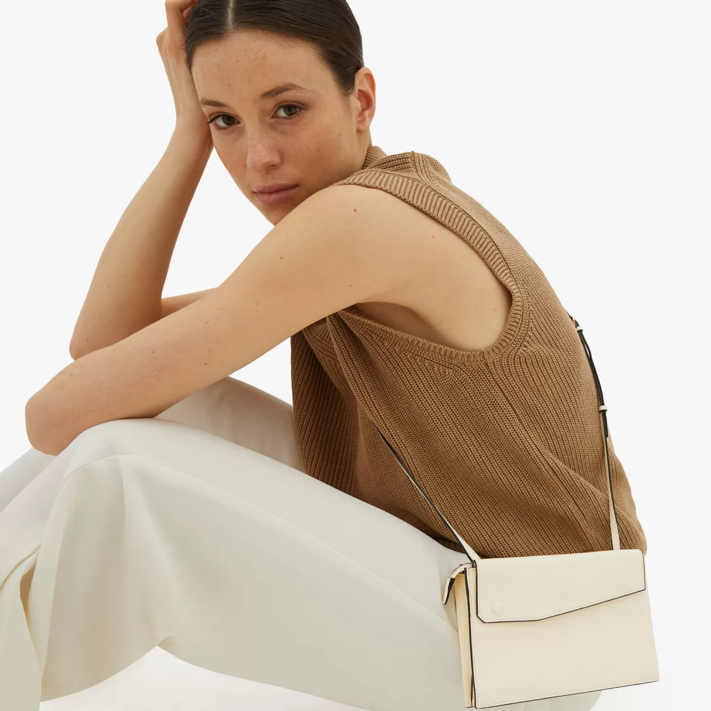 Pocket Slim crossbody bag | Valextra Online